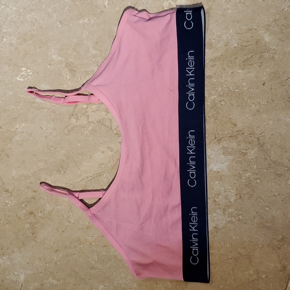 Calvin Klein Girls Pink Bralette M 7/8